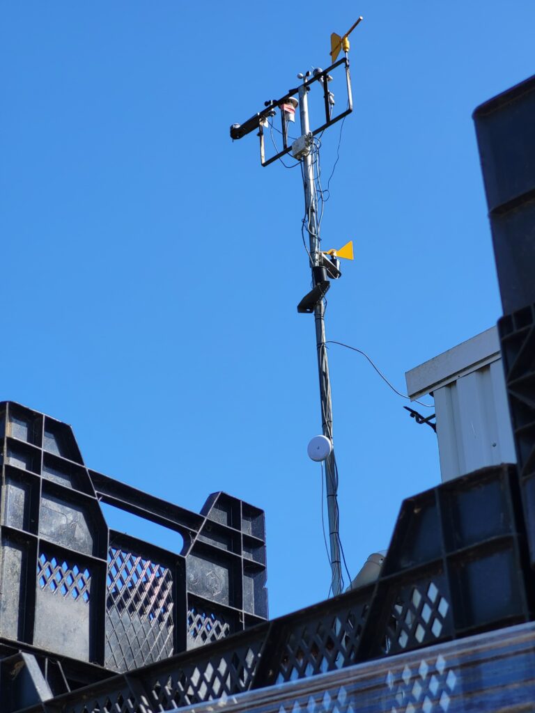 UniFi Building-to-Building sur un mât 